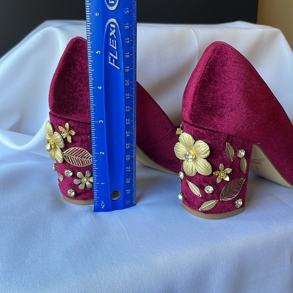 Jewel BADGLEY MISCHKA LADIES BLOCK HEEL SIZE 5 VELVET 3” HEEL BEAUTIFUL FUN SHOE - Picture 8 of 16